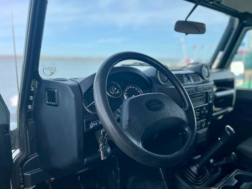 2008 Land Rover Defender 90 TD4 Soft Top with matching Sankey Trailer zum Verkauf (Bild 19 von 140)
