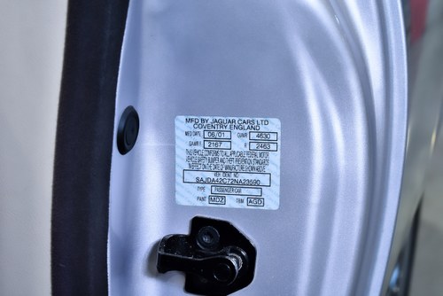 2002 Jaguar XK8 Convertible 4,0L V8 à venda (imagem 48 de 102)