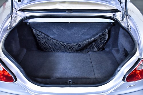 2002 Jaguar XK8 Convertible 4,0L V8 à venda (imagem 68 de 102)