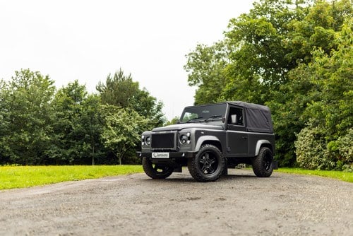 2015 Land Rover Defender 90 Te koop (foto 13 van 192)