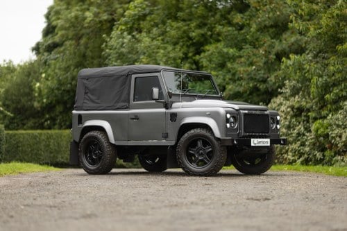 2015 Land Rover Defender 90 Te koop (foto 26 van 192)