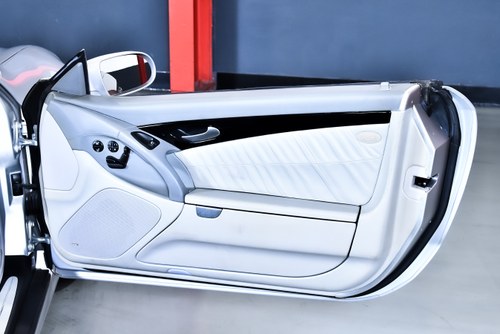 2005 Mercedes-Benz R230 SL600 'Sunroof' Convertible 5,5L V12 "Lorinser" En venta (imagen 45 de 115)