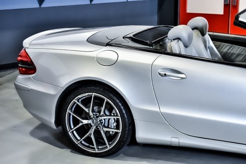 2005 Mercedes-Benz R230 SL600 'Sunroof' Convertible 5,5L V12 "Lorinser" En venta (imagen 58 de 115)