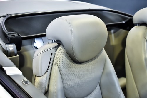 2005 Mercedes-Benz R230 SL600 'Sunroof' Convertible 5,5L V12 "Lorinser" En venta (imagen 64 de 115)