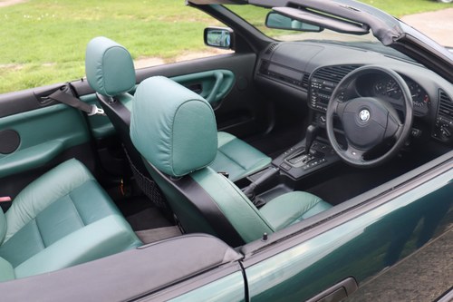 2000 BMW E36 318i Convertible Automatic Te koop (foto 36 van 193)