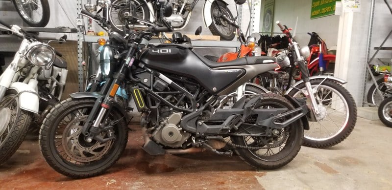 2023 Husqvarna Svartpilen 401 - 1 2023 Husqvarna Svartpilen 401 - 1