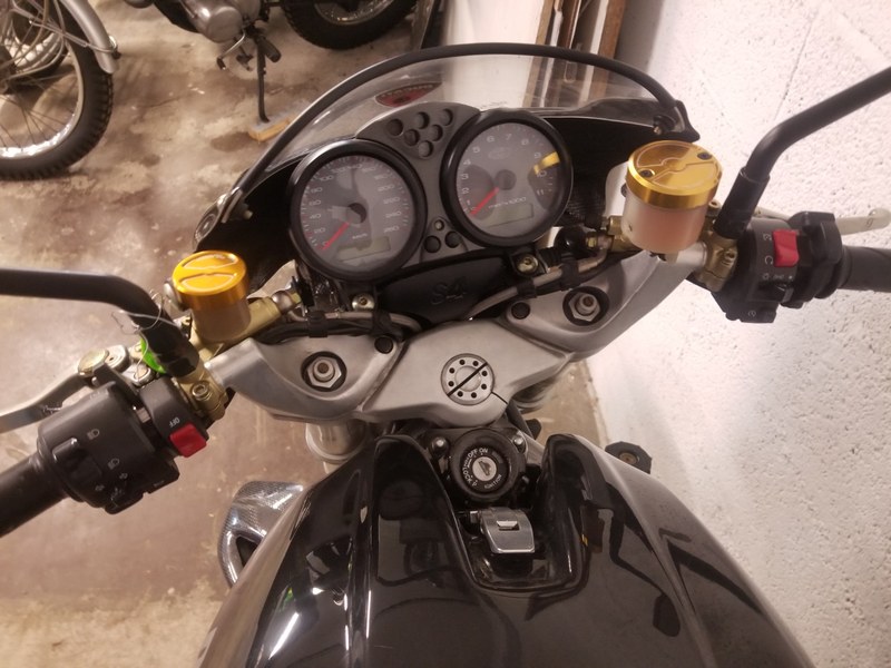 2002 Ducati 916 - 1 2002 Ducati 916 - 1