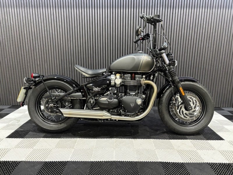 2023 TRIUMPH BOBBER