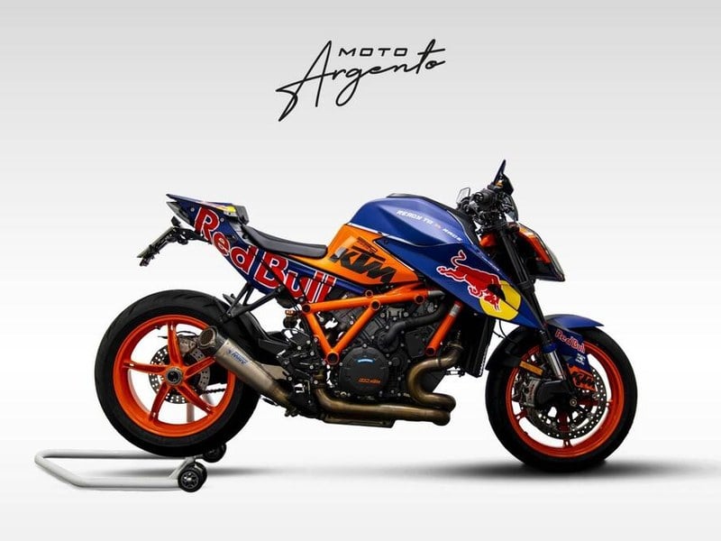 2022 KTM 1290 Super Duke R