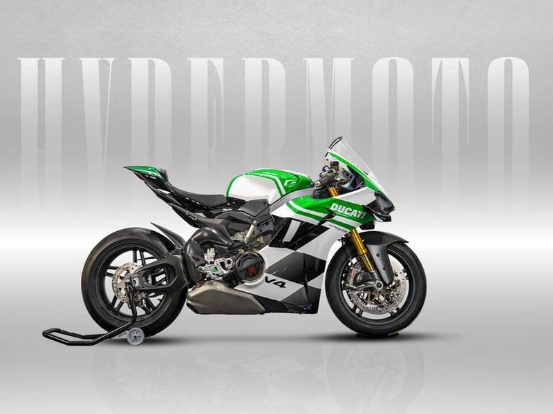 2025 Ducati Panigale V4 Tricolore