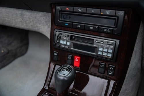 1998 Mercedes-Benz R129 SL500 40th Anniversary Special Edition In vendita (immagine 104 di 273)