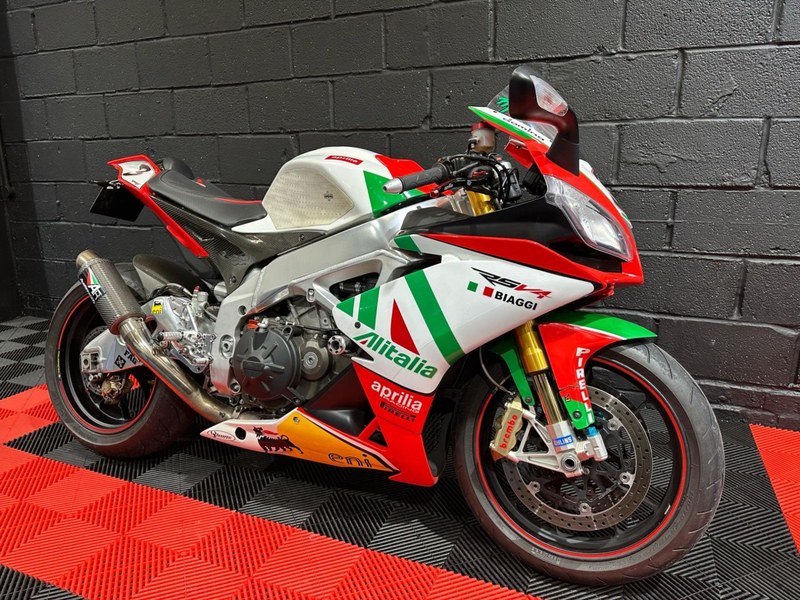 2011 Aprilia RSV4 Factory