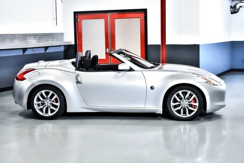 2009 Nissan 370Z Convertible 3,7L V6 à venda (imagem 9 de 92)