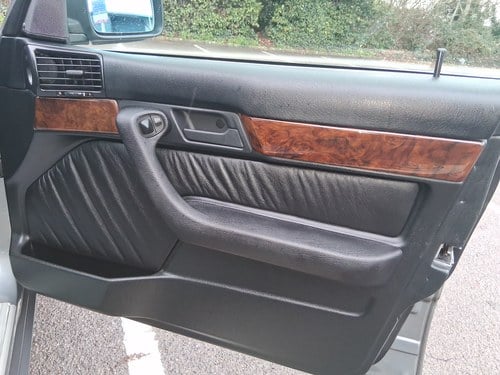 1995 BMW E34 540i Automatic à venda (imagem 24 de 88)