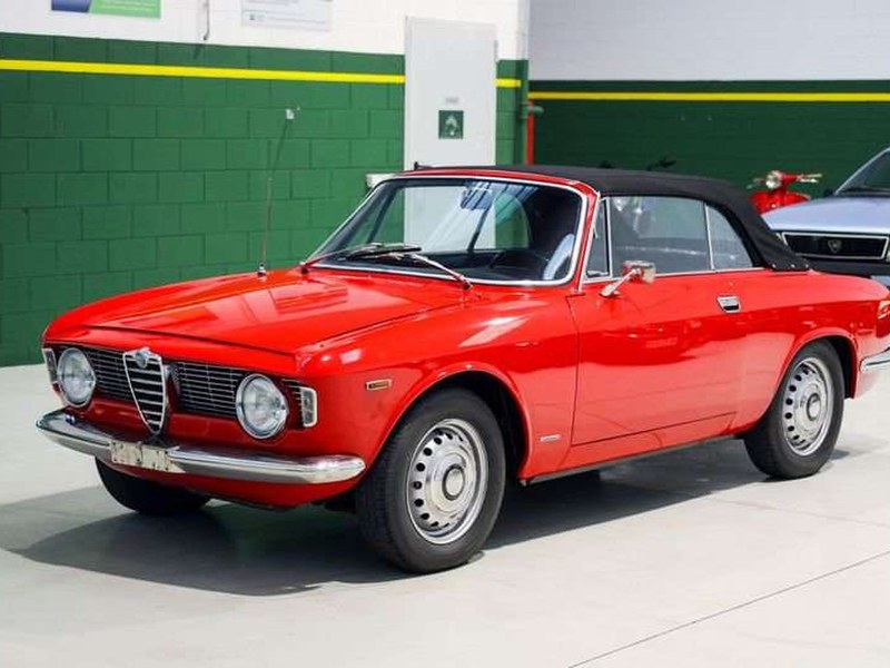 1965 Alfa Romeo Giulia GTC Type 105