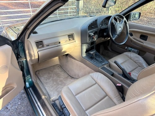 1996 BMW E36 318i Convertible Automatic à venda (imagem 21 de 49)