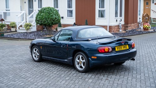 1999 Mazda MX-5 Mk2 Sport + Factory hard top à vendre (picture 4 of 216)