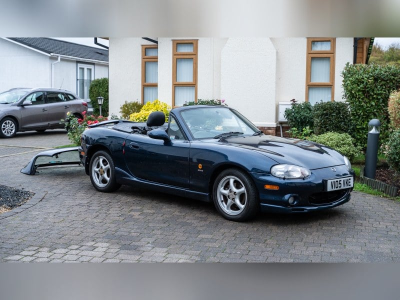 1999 Mazda MX-5 Mk2 Sport + Factory hard top
