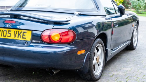 1999 Mazda MX-5 Mk2 Sport + Factory hard top à vendre (picture 95 of 216)