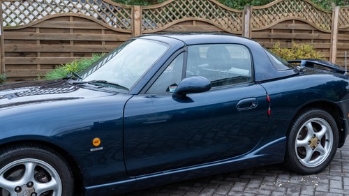 1999 Mazda MX-5 Mk2 Sport + Factory hard top à vendre (picture 136 of 216)
