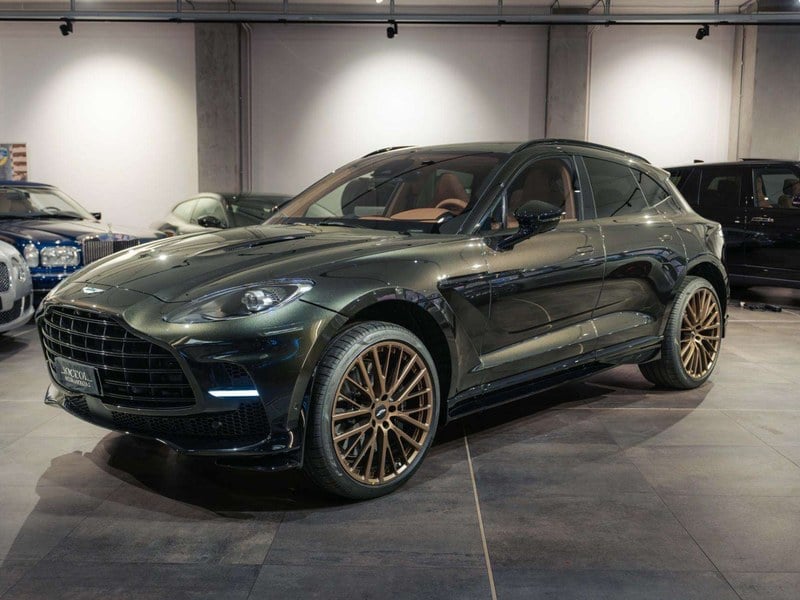 2026 Aston Martin DBX