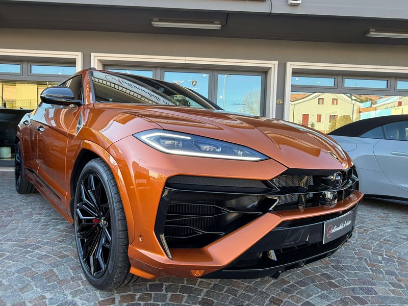 2025 Lamborghini Urus
