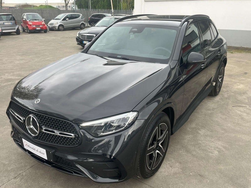 2025 Mercedes GLC Class GLC220