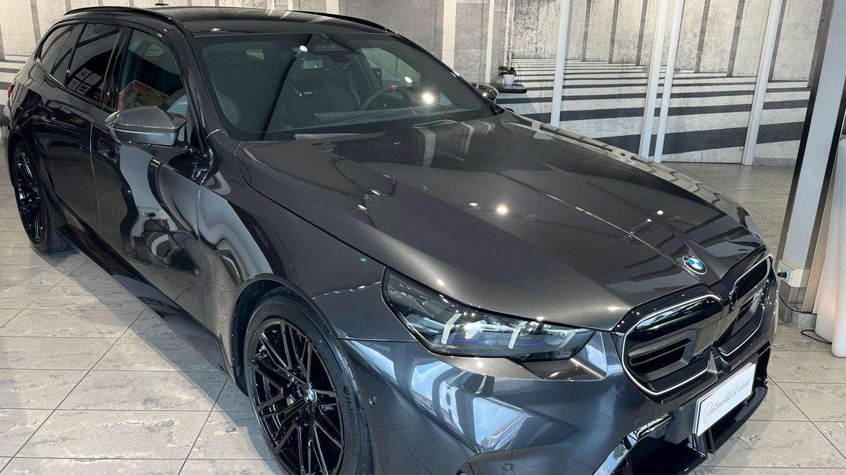 2025 BMW M5 Grey Automatic 7 Speed Left Hand Drive In Italy For 2025-bmw-m5-grey-automatic-7-speed-left-hand-drive-in-italy-for