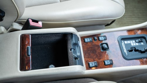 1994 Mercedes-Benz C124 320CE For Sale (picture 30 of 212)