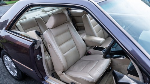 1994 Mercedes-Benz C124 320CE For Sale (picture 35 of 212)