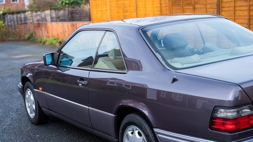 1994 Mercedes-Benz C124 320CE For Sale (picture 110 of 212)