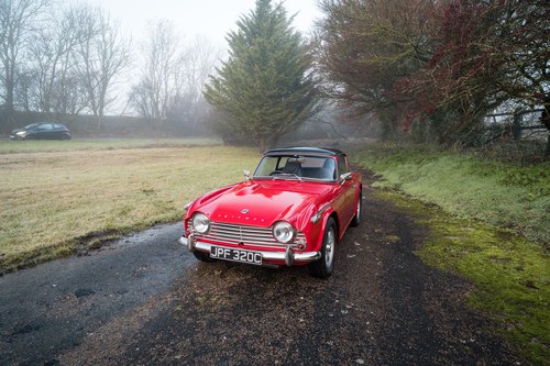 1965 Triumph TR4A IRS For Sale (picture 6 of 99)