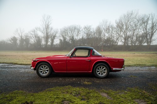 1965 Triumph TR4A IRS For Sale (picture 7 of 99)