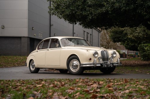 1961 Jaguar Mk2 2.4 Auto For Sale (picture 11 of 155)