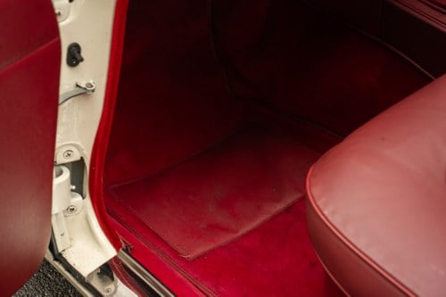 1961 Jaguar Mk2 2.4 Auto For Sale (picture 32 of 155)