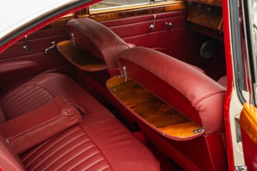 1961 Jaguar Mk2 2.4 Auto For Sale (picture 47 of 155)