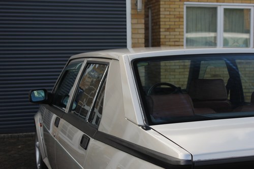 1990 Alfa Romeo 75 2.5L V6 Automatic For Sale (picture 87 of 129)