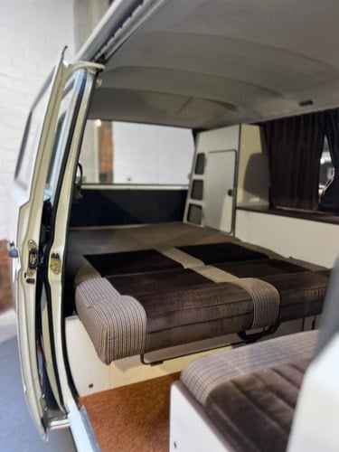 1982 Volkswagen T3 Camper zum Verkauf (Bild 29 von 60)