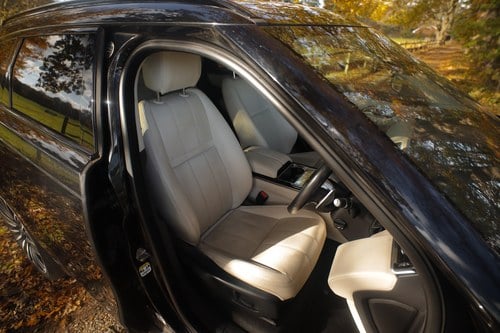 2019 Range Rover Velar R-DYN SE D2 For Sale (picture 17 of 59)