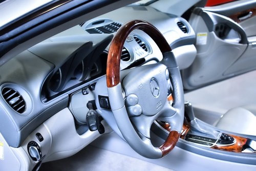 2005 Mercedes-Benz R230 SL500 Convertible 5,0L V8 In vendita (immagine 38 di 104)