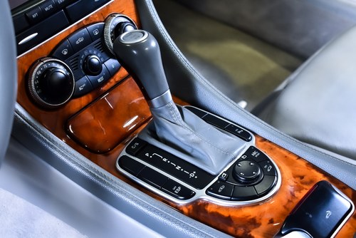 2005 Mercedes-Benz R230 SL500 Convertible 5,0L V8 In vendita (immagine 39 di 104)