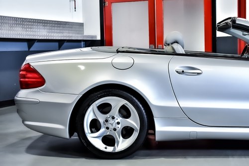 2005 Mercedes-Benz R230 SL500 Convertible 5,0L V8 In vendita (immagine 64 di 104)