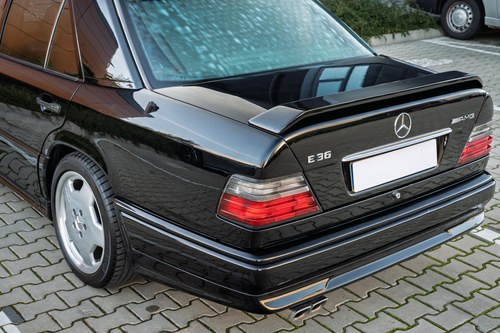 1995 Mercedes-Benz E36 AMG Auto W124 For Sale (picture 57 of 99)