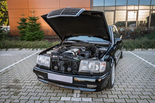 1995 Mercedes-Benz E36 AMG Auto W124 For Sale (picture 59 of 99)