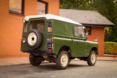 1967 Land Rover Series IIA 88" zum Verkauf (Bild 6 von 90)