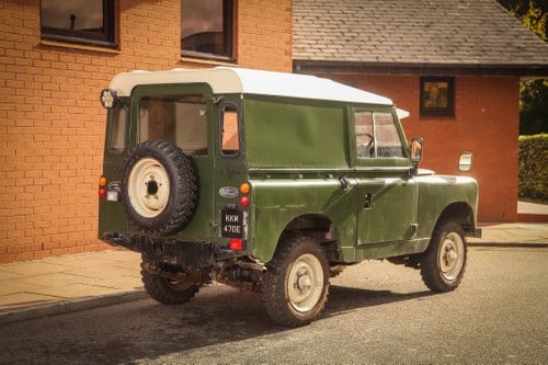 1967 Land Rover Series IIA 88" zum Verkauf (Bild 8 von 90)