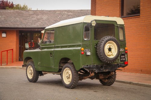 1967 Land Rover Series IIA 88" zum Verkauf (Bild 9 von 90)