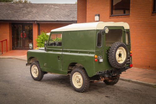 1967 Land Rover Series IIA 88" zum Verkauf (Bild 10 von 90)