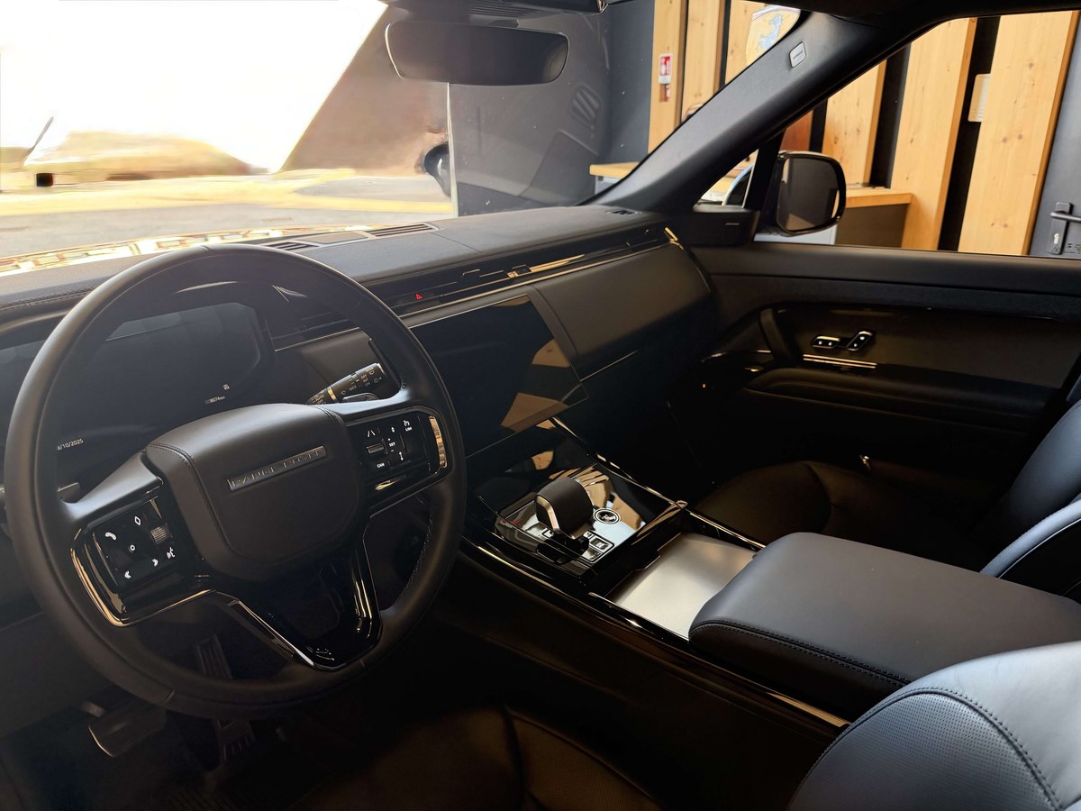 2025 Land Rover Range Rover Sport Black Automatic in Italy - For Sale ...