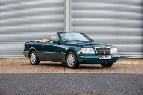 1997 Mercedes C124 E220 Cabriolet For Sale (picture 1 of 146)